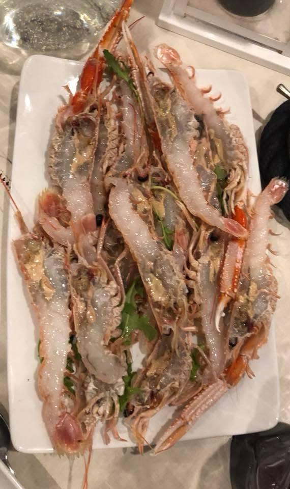 Scampi freschi crudi